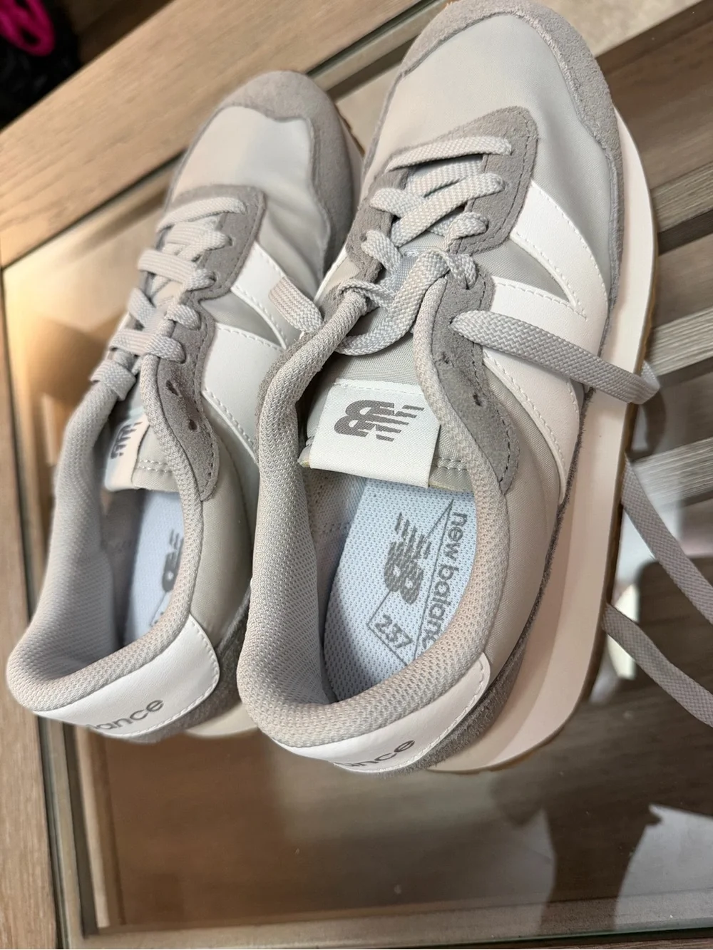 New Balance Women 237 Gray and White 9 1/2 - Picture 5 of 6